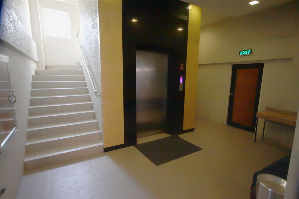 Court Meridian Hotel & Suites Olongapo Exterior photo