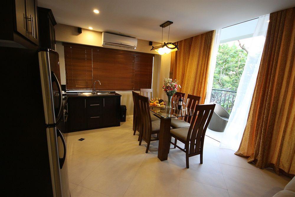 Court Meridian Hotel & Suites Olongapo Exterior photo