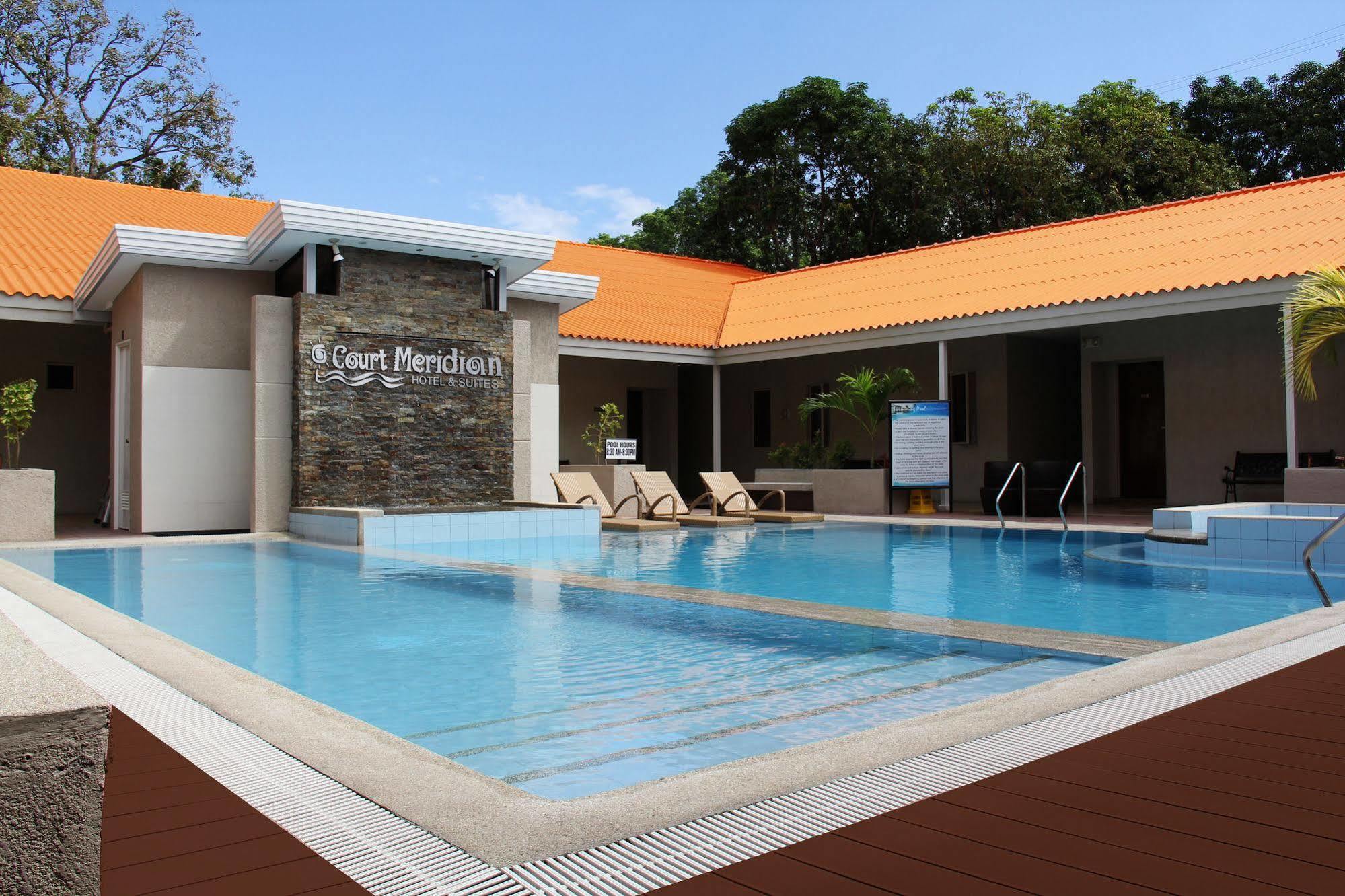 Court Meridian Hotel & Suites Olongapo Exterior photo